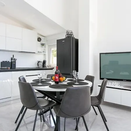 Palavra - With Amazing Sea Views And Heated Pool * Τρογκίρ