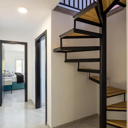 Palavra - With Amazing Sea Views And Heated Pool Apartman *