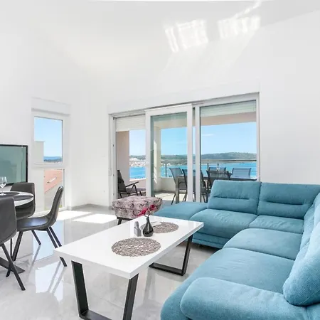Palavra - With Amazing Sea Views And Heated Pool * Trogir