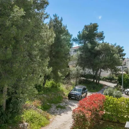 Apartman Palavra - With Amazing Sea Views And Heated Pool