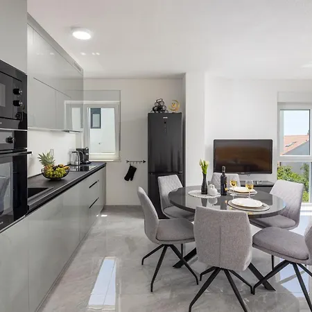 Palavra - With Amazing Sea Views And Heated Pool * Trogir
