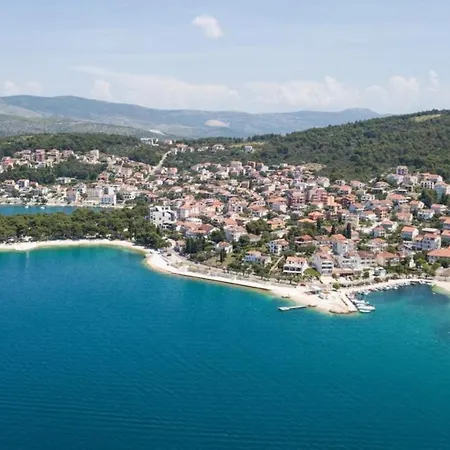 Palavra - With Amazing Sea Views And Heated Pool Apartman