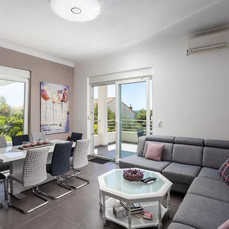 Palavra - With Amazing Sea Views And Heated Pool Apartman Trogir