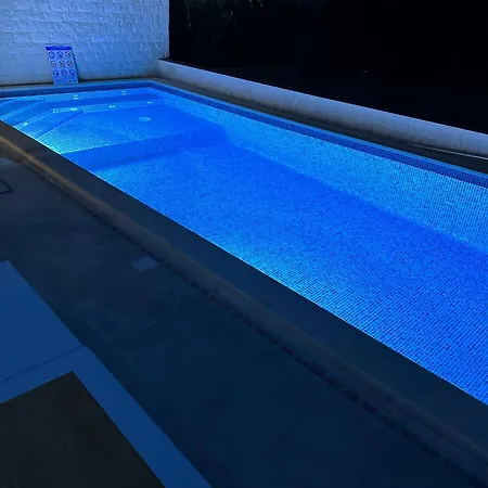 Palavra - With Amazing Sea Views And Heated Pool Apartman