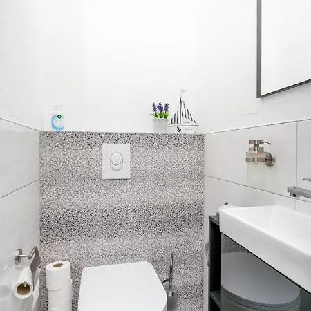 Apartman Palavra - With Amazing Sea Views And Heated Pool