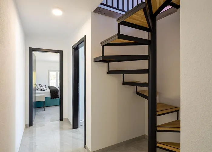 Palavra - With Amazing Sea Views And Heated Pool Apartment *