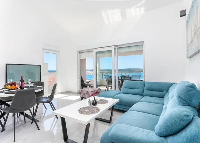 Palavra - With Amazing Sea Views And Heated Pool * Trogir