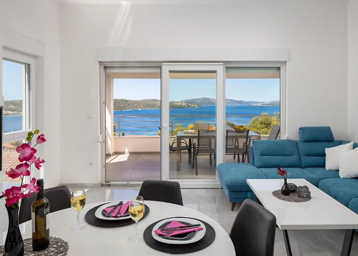 Apartment Palavra - With Amazing Sea Views And Heated Pool *