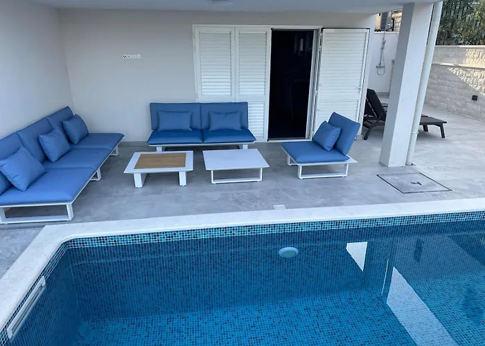 Apartment Palavra - With Amazing Sea Views And Heated Pool *