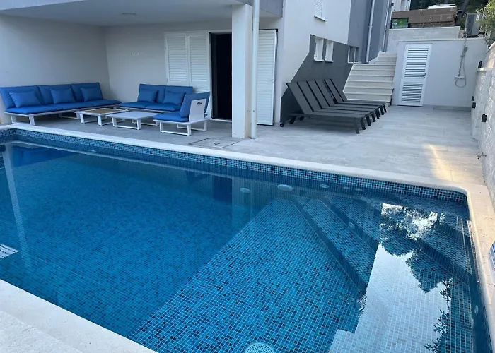 Palavra - With Amazing Sea Views And Heated Pool * Trogir