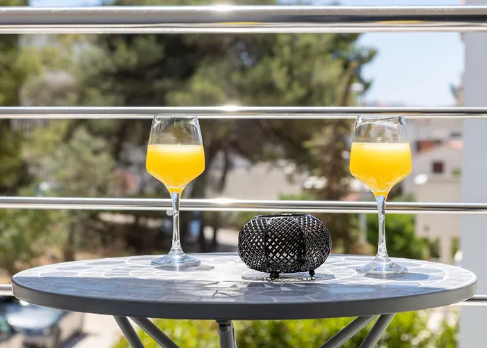 Palavra - With Amazing Sea Views And Heated Pool Apartment *