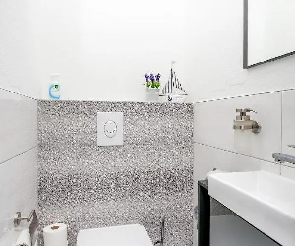 Apartment Palavra - With Amazing Sea Views And Heated Pool