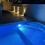 Palavra - With Amazing Sea Views And Heated Pool Trogir