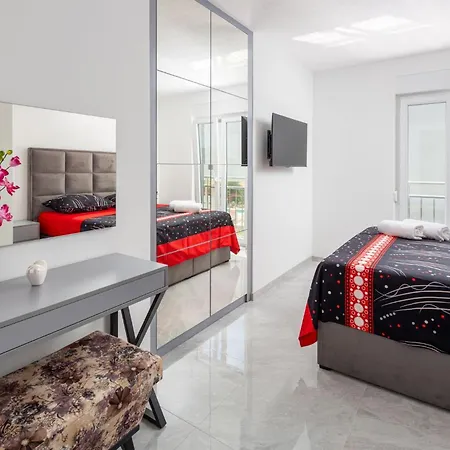 Palavra - With Amazing Sea Views And Heated Pool