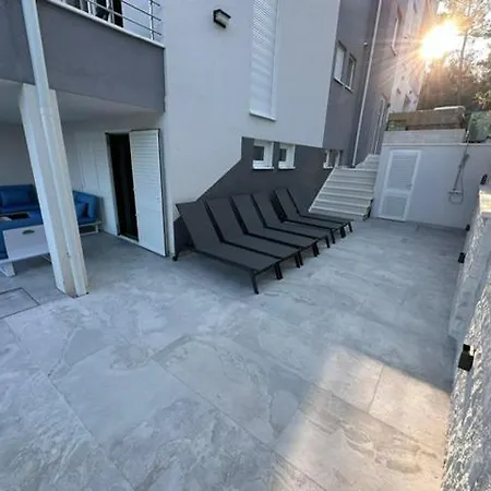 Palavra - With Amazing Sea Views And Heated Pool * Trogir