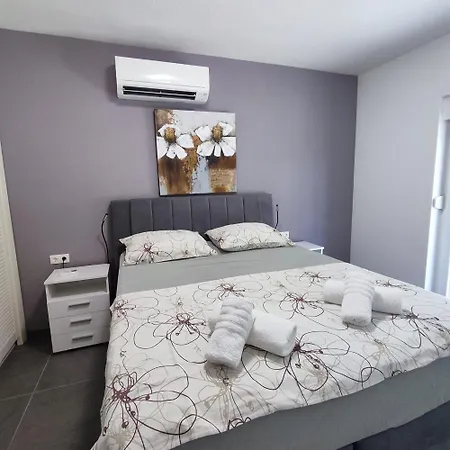 Palavra - With Amazing Sea Views And Heated Pool Apartment *